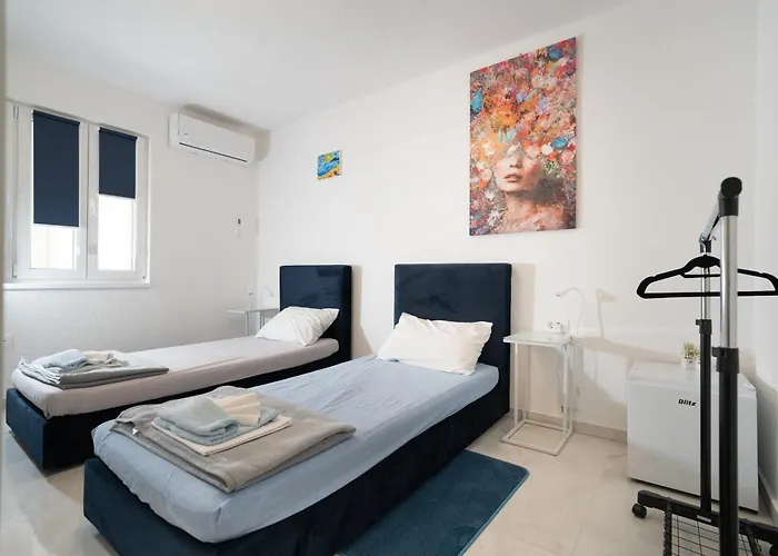 Homestay Cityheart-rooms By Adriaticexplorer *