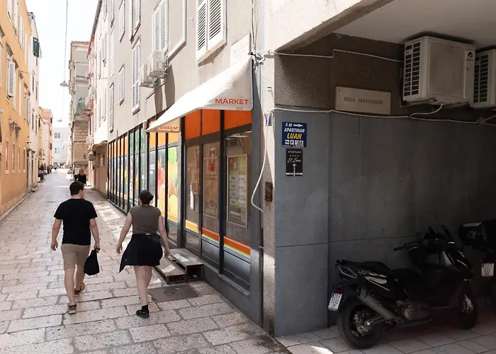 Cityheart-rooms By Adriaticexplorer